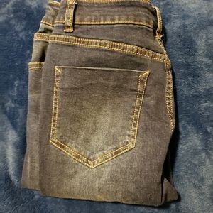 Forever 21 distressed skinny jeans